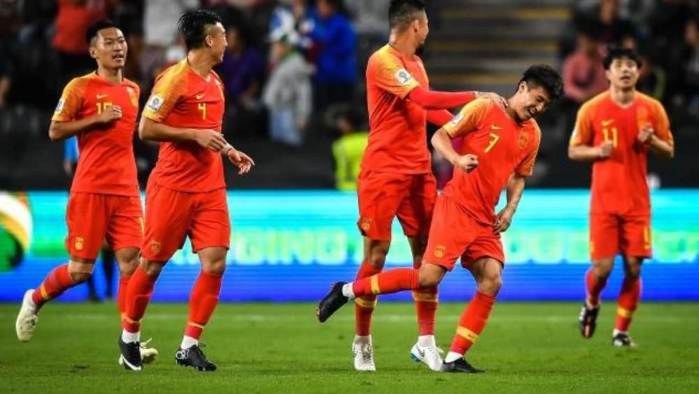 国米1-0领先博洛尼亚加时赛第21分钟，博洛尼亚的角球，利科扬尼斯开向后点，皮球在出底线前被勾了回来，别克马破门！